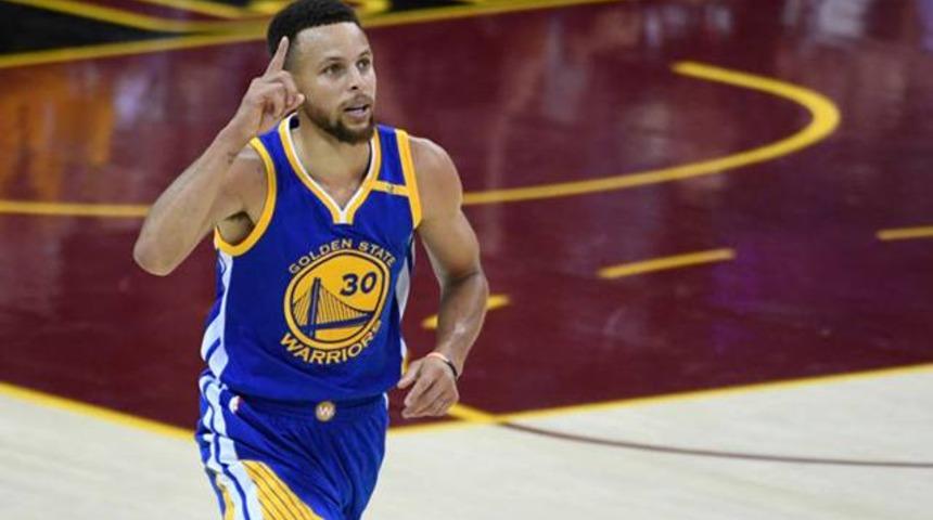 Golden State'ten Curry'ye rekor kontrat