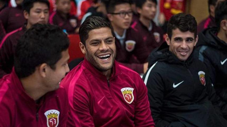 Cezayı eleştirdikleri için Villas-Boas ve Hulk 2'şer maç ceza aldı