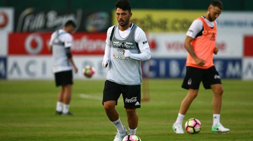Napoli'nin Tolgay Arslan ısrarı s&uuml;r&uuml;yor