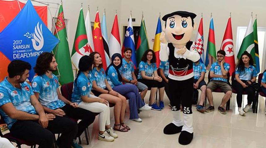 T&uuml;rkiye'nin konuşabilen ilk maskotu &Ccedil;akır