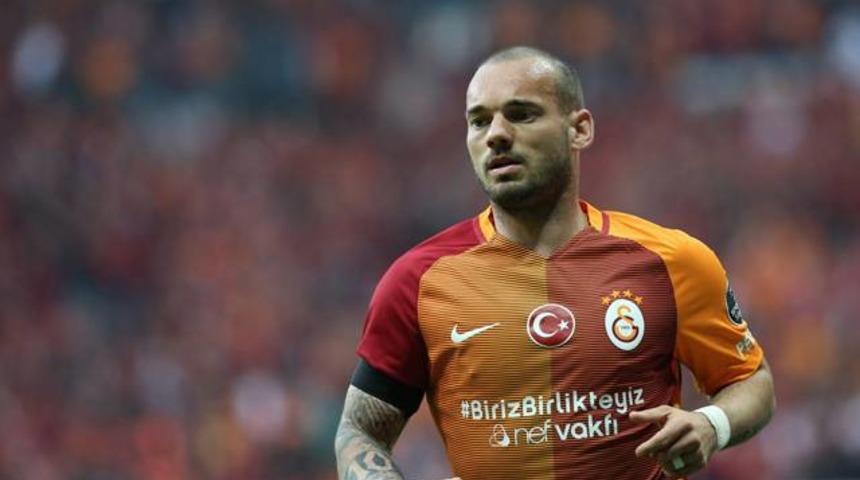 Sneijder&rsquo;in menajeri Albers takım adı verdi!