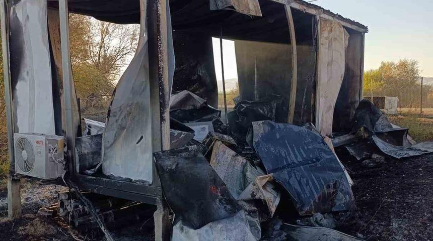 Muş’ta çıkan yangında 30 dönümlük alan küle döndü