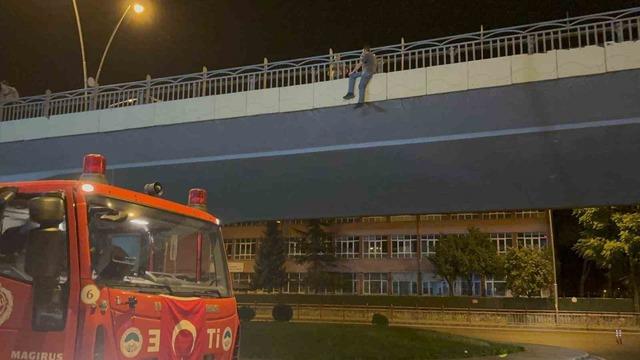 Bir haftada 2 kez intihara kalkışan şahıs ikna edildi 4