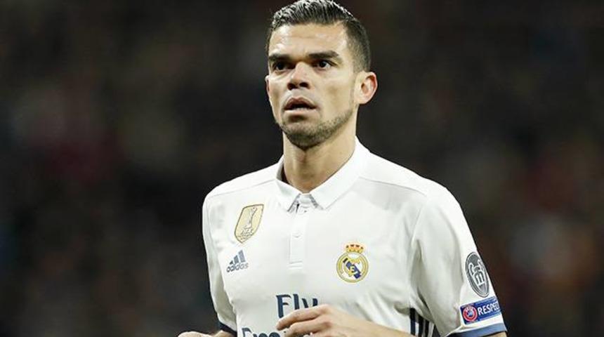 Pepe Beşiktaş i&ccedil;in İstanbul'a geliyor