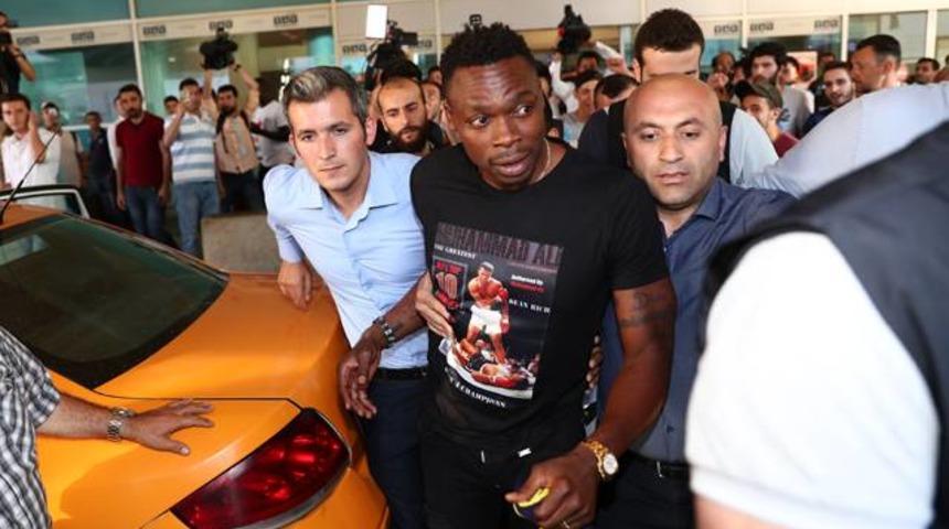 Carlos Kameni İstanbul'a geldi