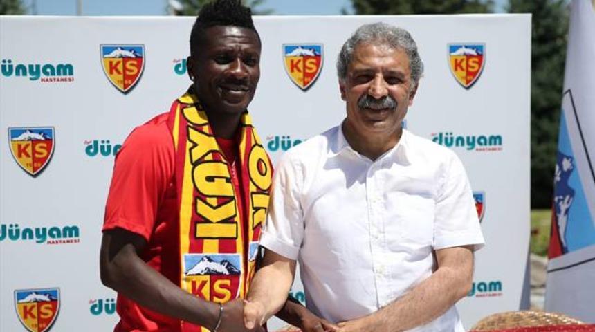 Asamoah Gyan imzaladı! Alacağı &uuml;cret şaşırttı