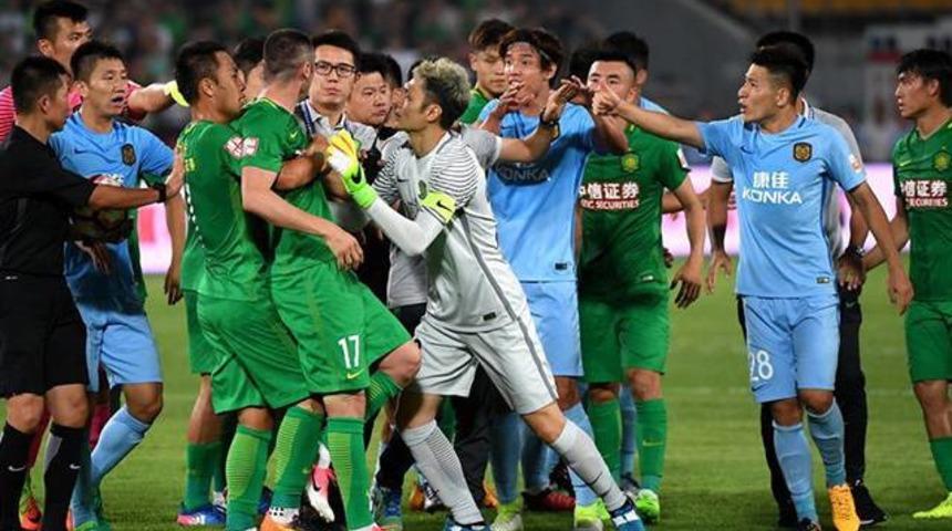 Burak Yılmaz'a 5 ma&ccedil; ceza