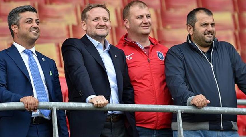 Göksel Gümüşdağ: 'Sneijder ayrılırsa talip oluruz'