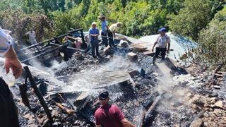 Erzurum'da köyde korkutan yangın! Çok sayıda ev kullanılmaz hale geldi