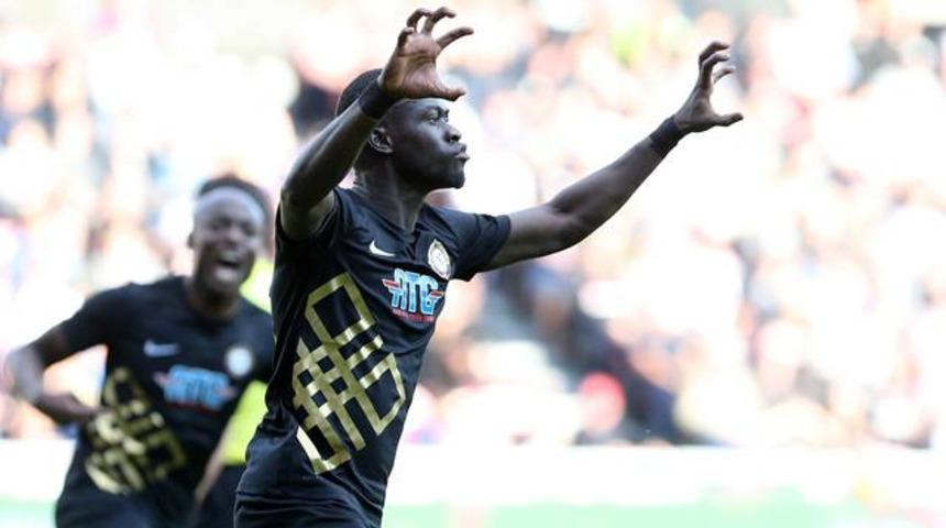 West Ham, N'Diaye'yi bitiriyor!