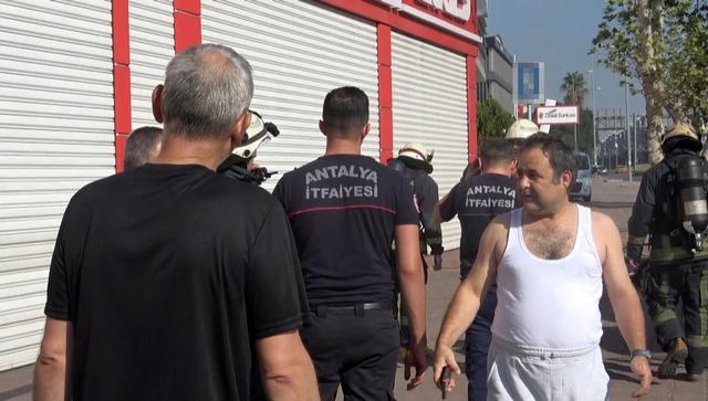 Tekstil atölyesinde çıkan yangın korkuttu 3
