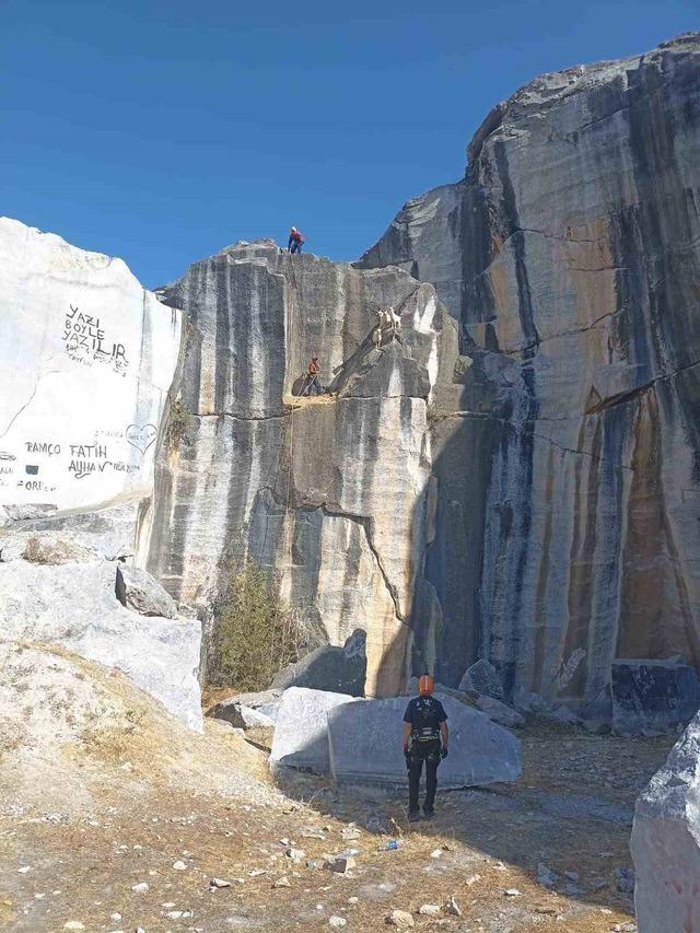 Kütahya’da AFAD’dan keçi kurtarma operasyonu 1