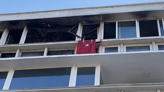 Kadıköy’de apartman dairesi alev alev yandı