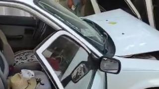 Otomobil kuaför dükkanına daldı: 1 yaralı