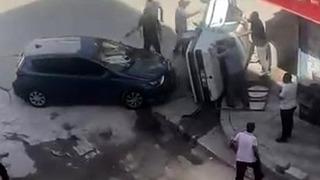 Elazığ'da kaza yapan otomobil yan yattı: 1 yaralı