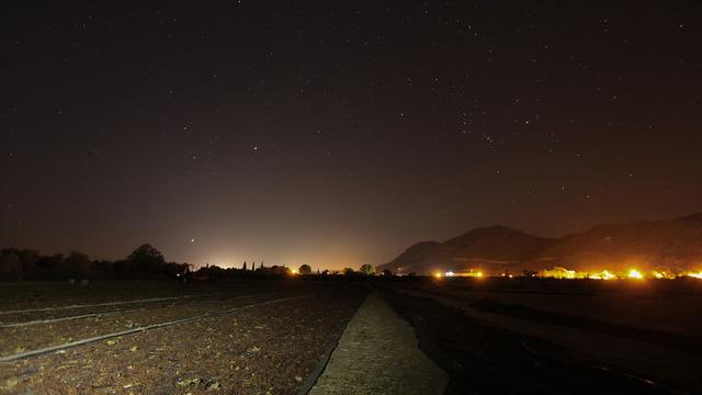Gündüz mesai, gece nöbet tutuyorlar! Farklı işlerde çalışan da yardıma gidiyor