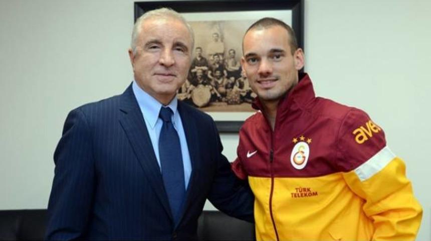 Ünal Aysal'dan yönetime Sneijder tepkisi