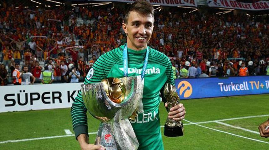 Galatasaray'dan Muslera'ya 5 yıllık yeni sözleşme