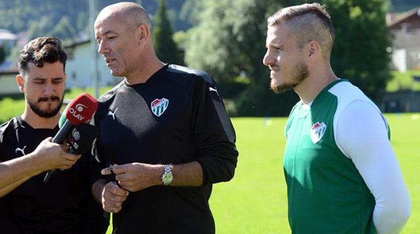 Paul Le Guen Deniz Yılmaz'la basın toplantısı d&uuml;zenledi