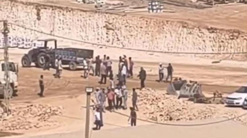 Yer: Şanlıurfa! İnşaat işçileri taş ve sopalarla birbirlerine saldırdı