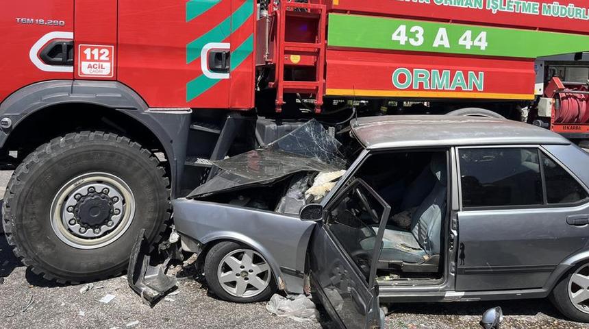 Orman arazözü ile otomobil kavşakta çarpıştı! 1 kişi yaralandı