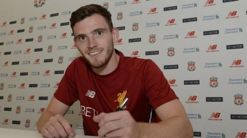 Liverpool, Robertson'ı transfer etti