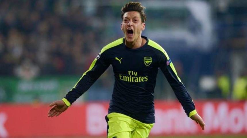 Mesut &Ouml;zil'e servet! Haftalık 1.3 milyon TL