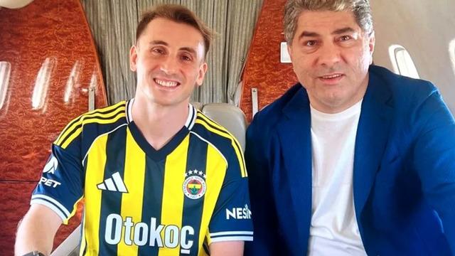 Kerem Aktürkoğlu, Fenerbahçe formasını giydi! Sosyal medyayı karıştıran açıklama: Çocukluk aşkına hoş geldin Kerem Aktürkoğlu
