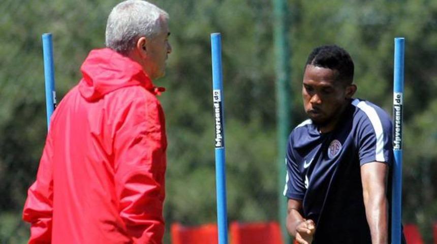 Rıza &Ccedil;alımbay: 'Eto'o ile konuştum, takımda kalacak'