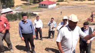 Muş'un Varto ilçesi Çayıryolu köyünde şebeke krizi: Alo demek için tepeye çıkıyoruz