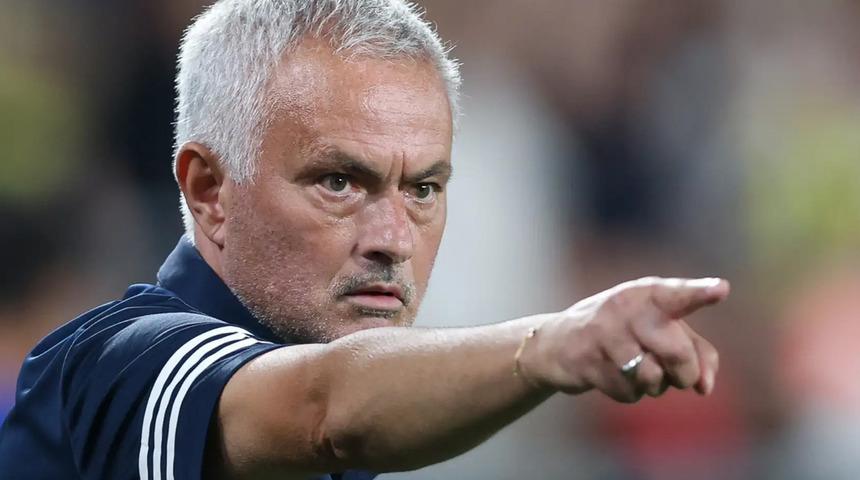 Fenerbahçe, Jose Mourinho sonrası tarihe geçti! 45 dakikada inanılmaz sonuç