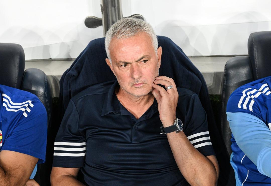Fenerbahçe, Jose Mourinho sonrası tarihe geçti! 45 dakikada inanılmaz sonuç 1