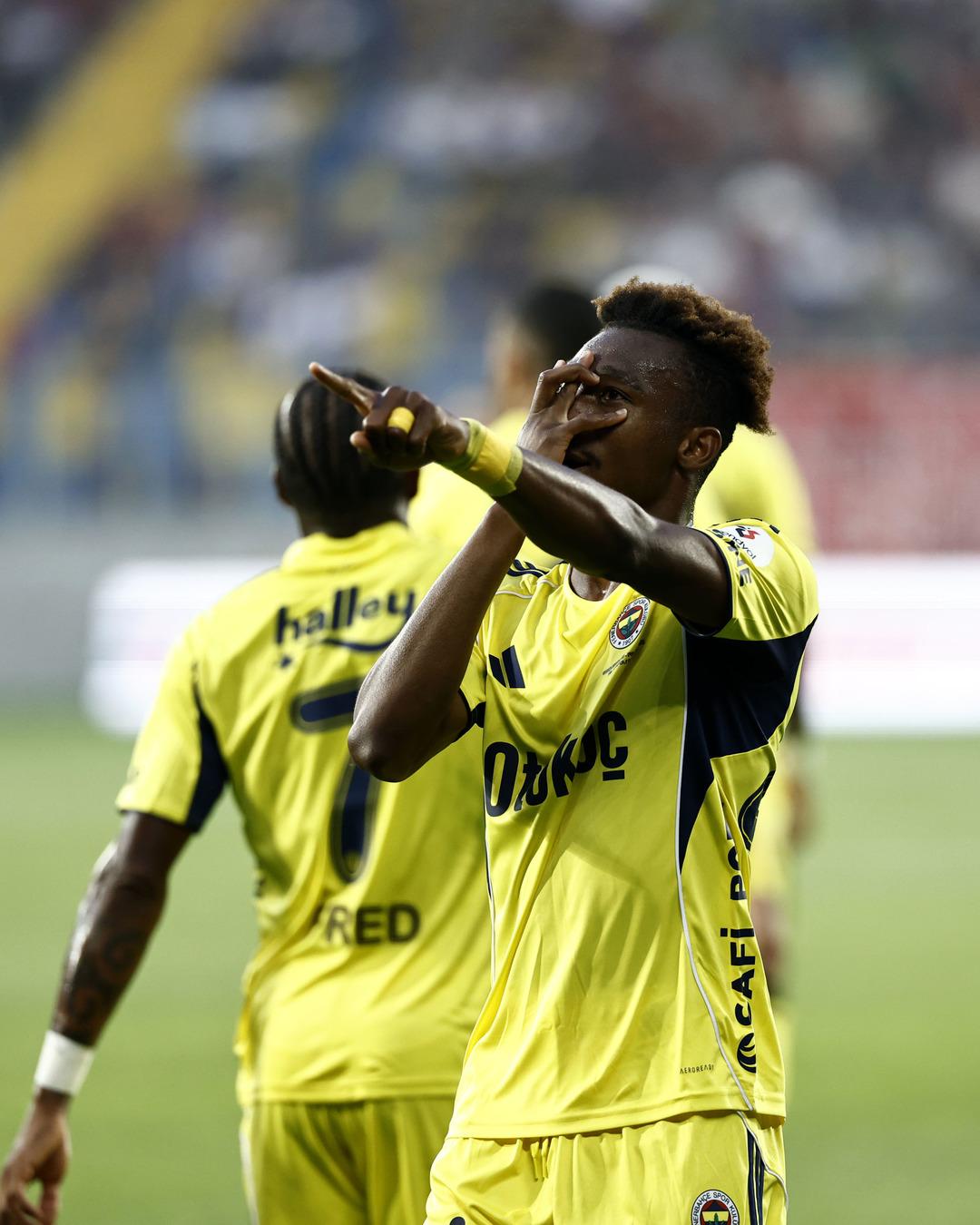 Fenerbahçe, Jose Mourinho sonrası tarihe geçti! 45 dakikada inanılmaz sonuç 2