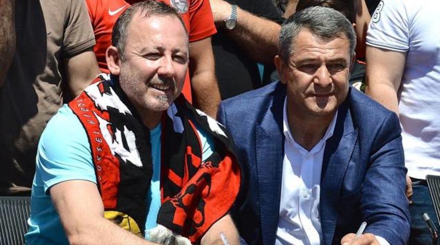 Sergen Yal&ccedil;ın imzayı attı!