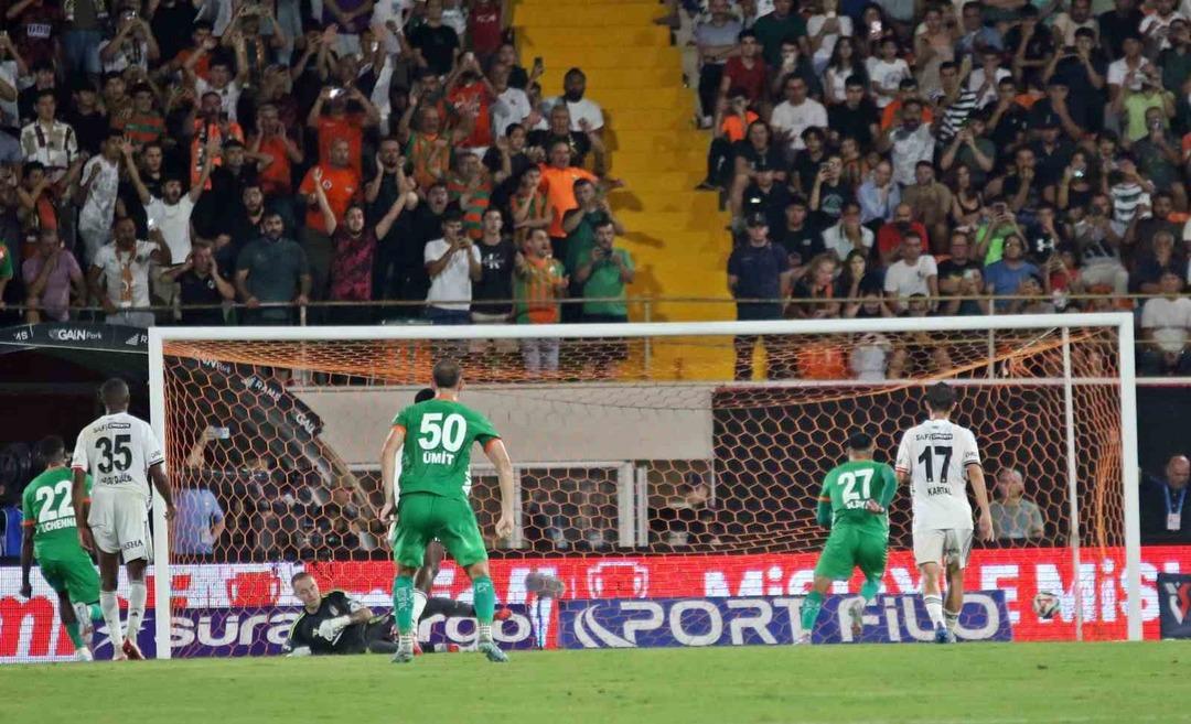 Beşiktaş ta Sergen Yalçın dan kötü başlangıç! Alanya deplasmanında 2-0 lık mağlubiyet... 2