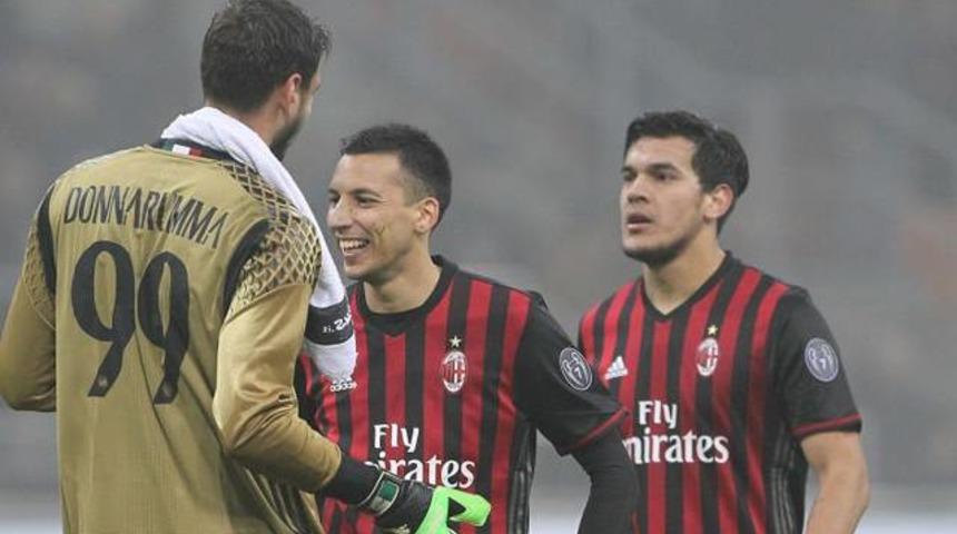 Kjaer'in yerine Gustavo Gomez