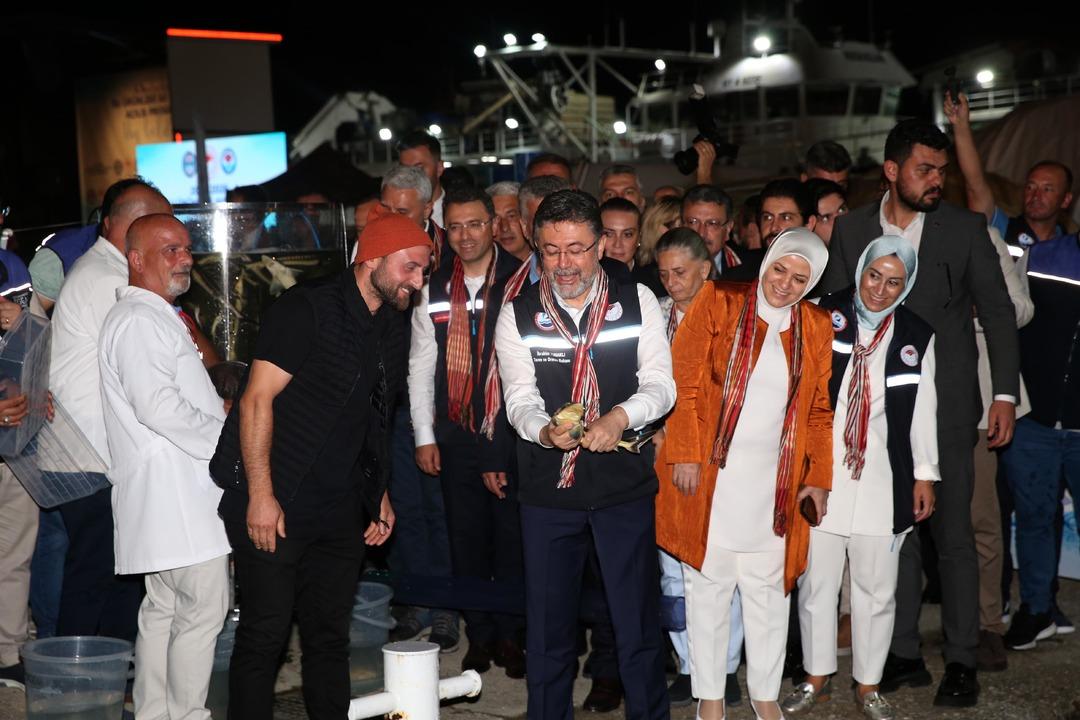 Bakanlık çalışmalarına başladı! Balıkçılar deniz açıldı, Bakan Yumaklı dan  sigorta  açıklaması 2