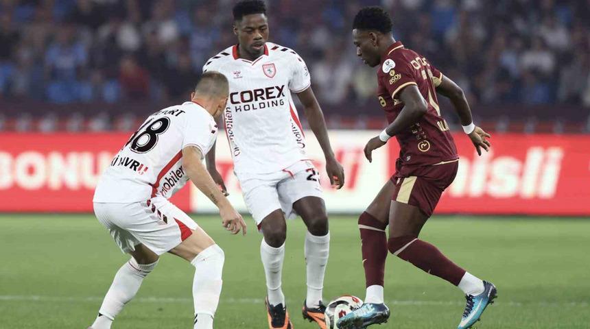 Trabzonspor, Samsunspor ile 1-1 berabere kaldı!