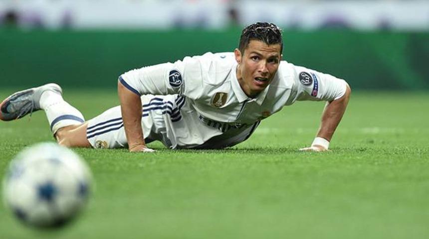 Cristiano Ronaldo: 'İngiltere'de vergi sorunu yaşamadım. Bu nedenle d&ouml;nmek istiyorum'