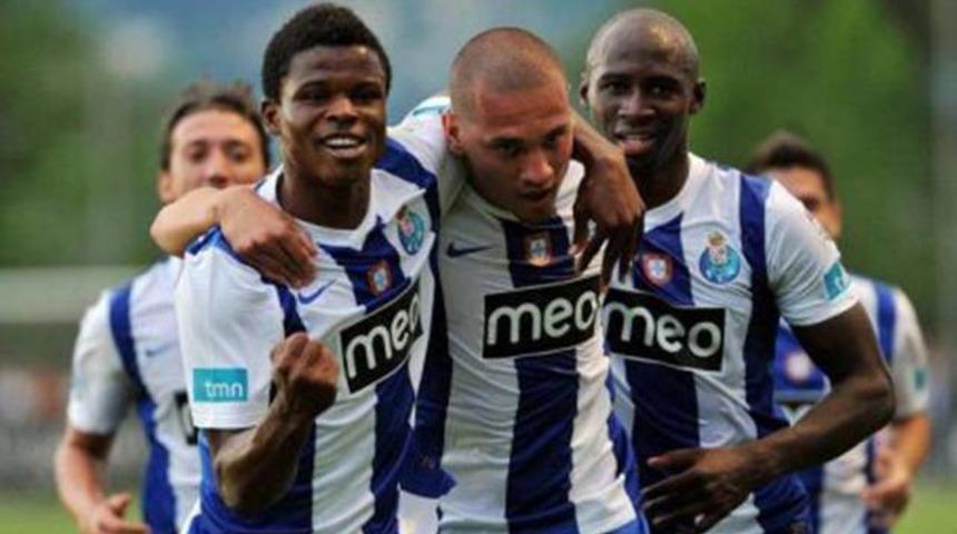 Bursaspor Agu'yu 1 yıllığına kiraladığını resmen açıkladı