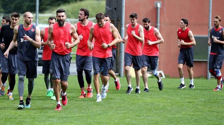 12 Dev Adam'da Can Maxim Mutaf ve Berk Uğurlu kadrodan çıkarıldı