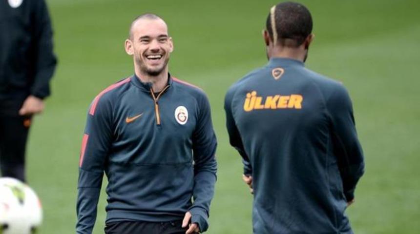 Aurelien Chedjou&rsquo;dan Wesley Sneijder s&ouml;zleri! 'Kimse bilmiyor'