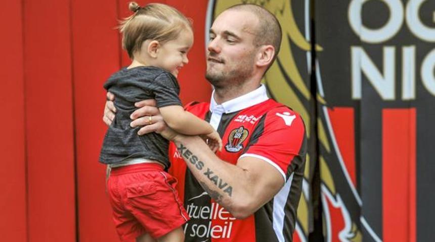 Sneijder'in maaşı meğer 1.8 milyon brütmüş!