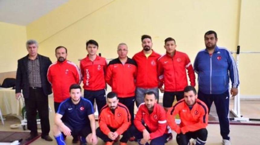 Milli haltercilere voleybol motivasyonu