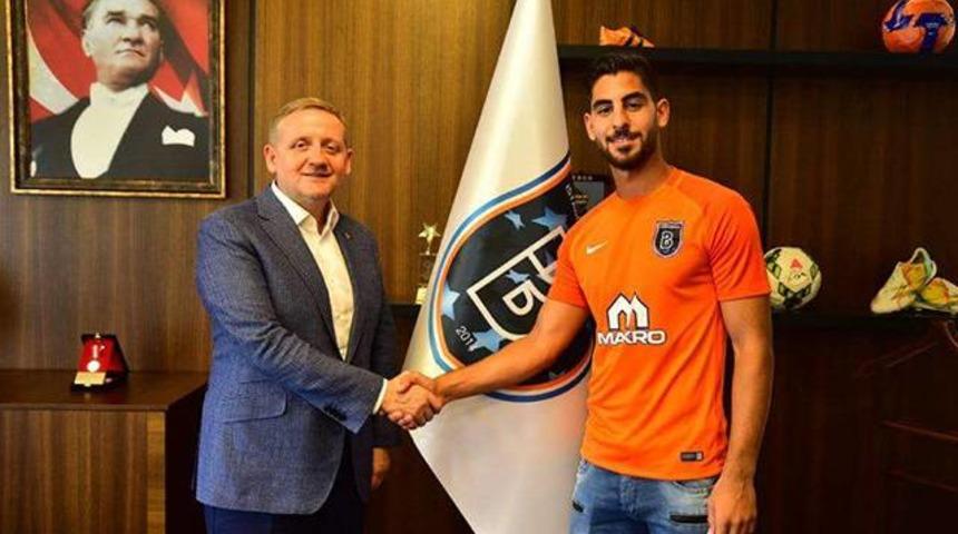 Atabey &Ccedil;i&ccedil;ek Başakşehir'le 5 yıllık s&ouml;zleşme imzaladı