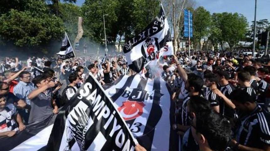 Beşiktaş taraftarı takıma Dolmabah&ccedil;e'de destek verecek