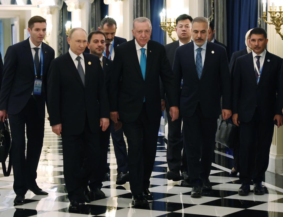 Putin i Türkiye ye davet etti! Cumhurbaşkanı Erdoğan dan Şanghay da diplomasi trafiği: Enerji ortaklığı vurgusu dikkat çekti 6