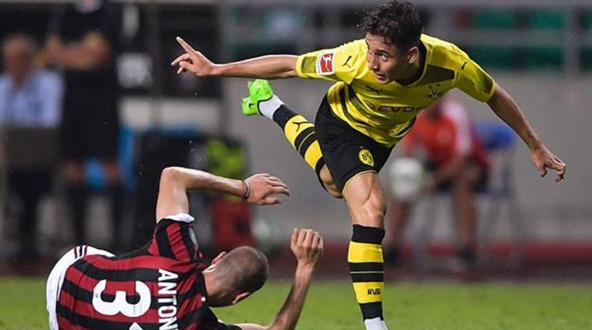 Peter Bosz Emre Mor'un Inter'e gitmeyeceğini a&ccedil;ıkladı