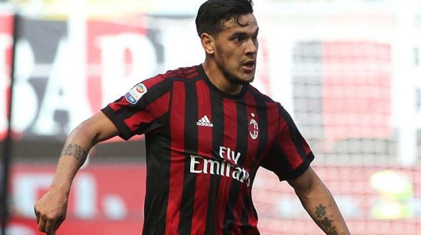 Trabzonspor, Fenerbah&ccedil;e'nin de istediği Gustavo Gomez i&ccedil;in Milan'la anlaştı