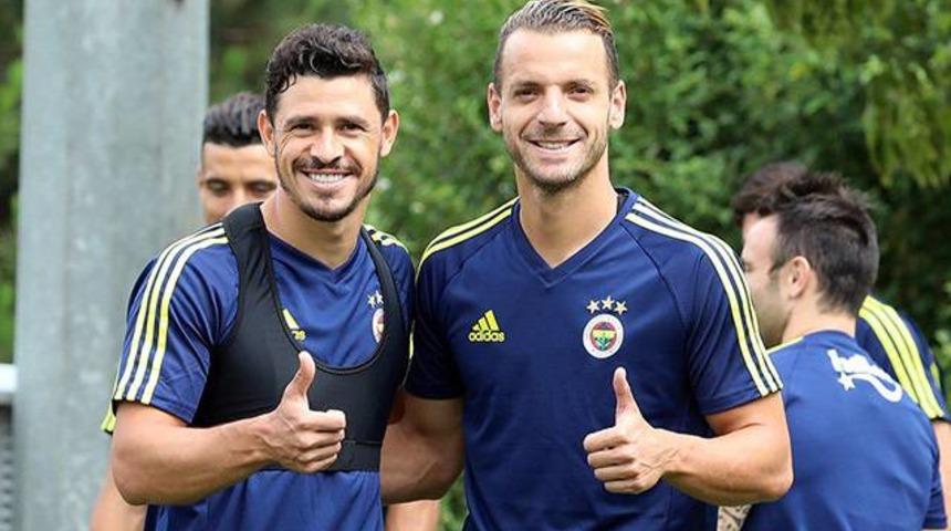 Soldado, Giuliano ve Isla i&ccedil;in toplu imza t&ouml;reni d&uuml;zenlendi